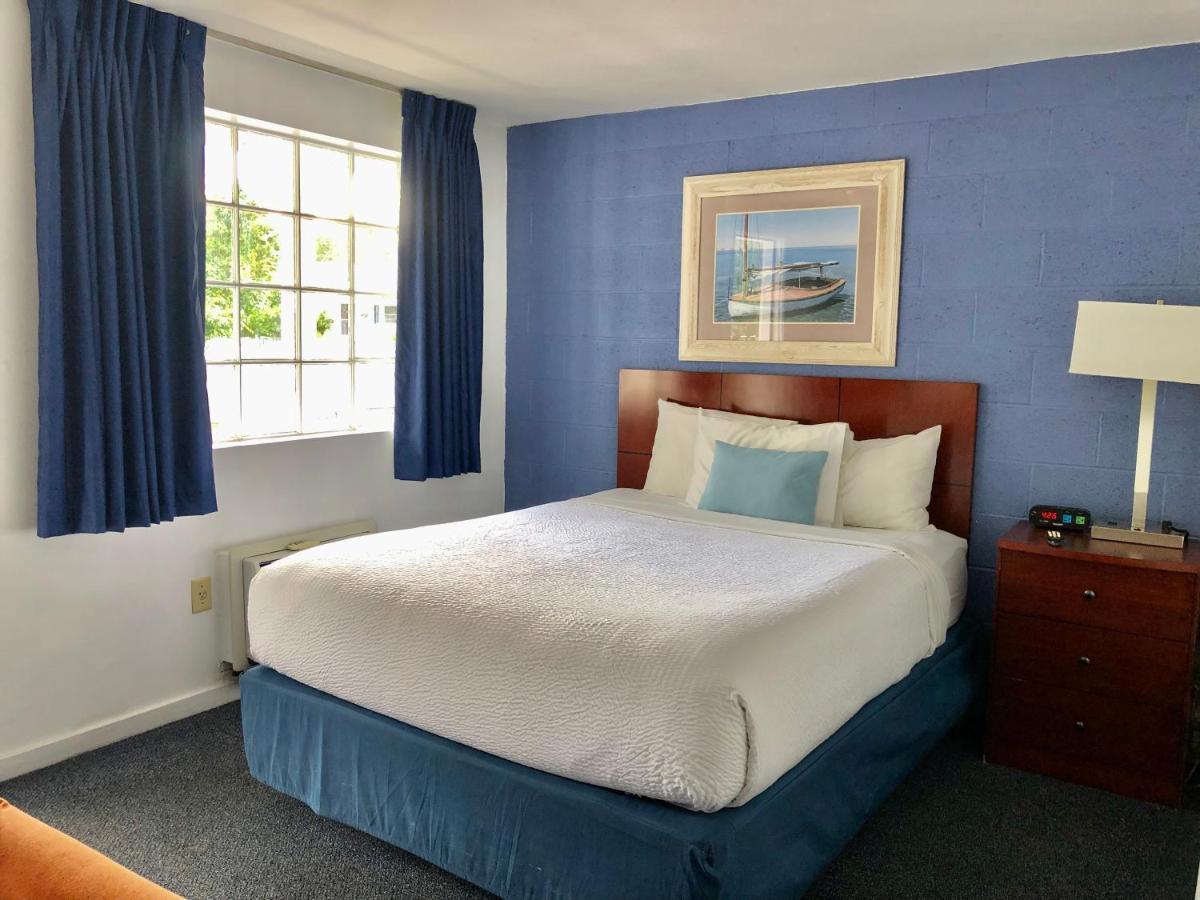Guestlodge West Dennis エクステリア 写真