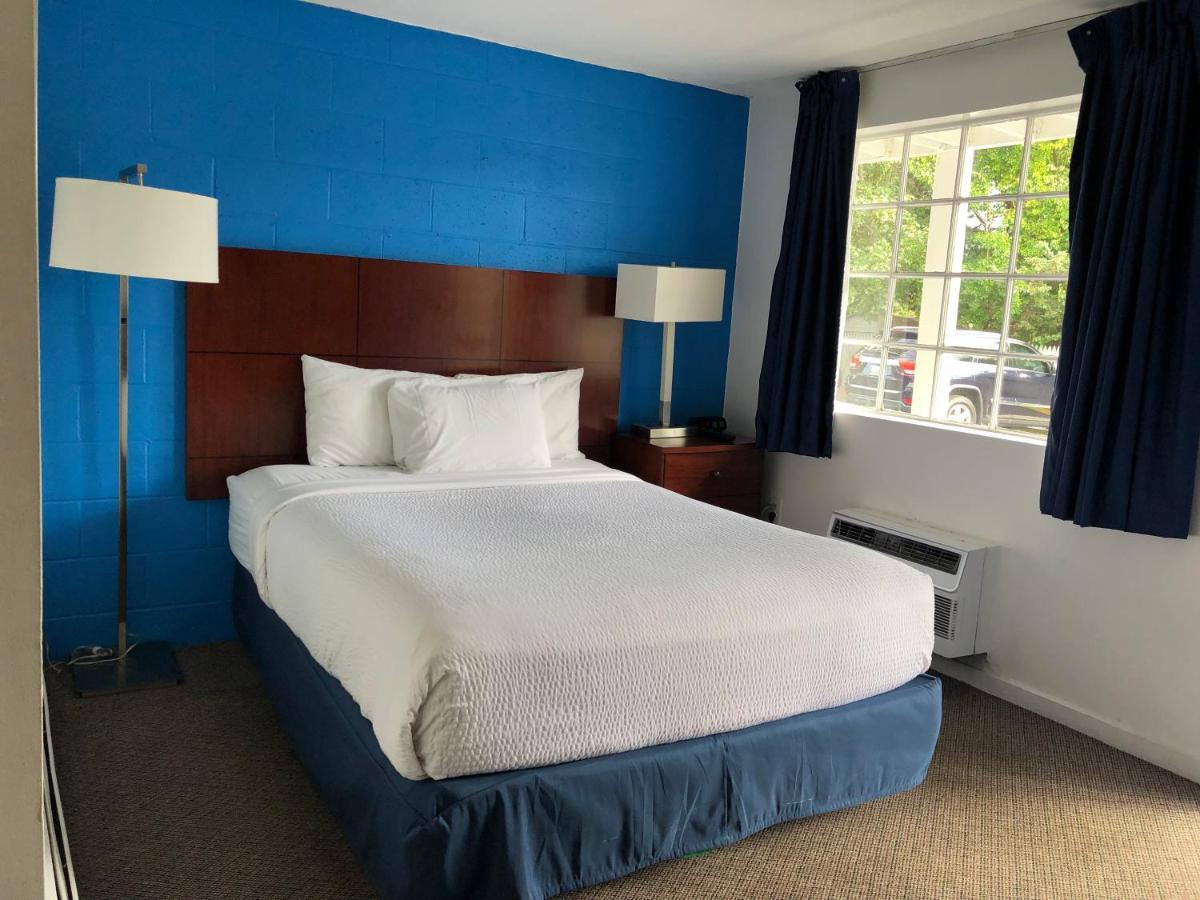 Guestlodge West Dennis エクステリア 写真