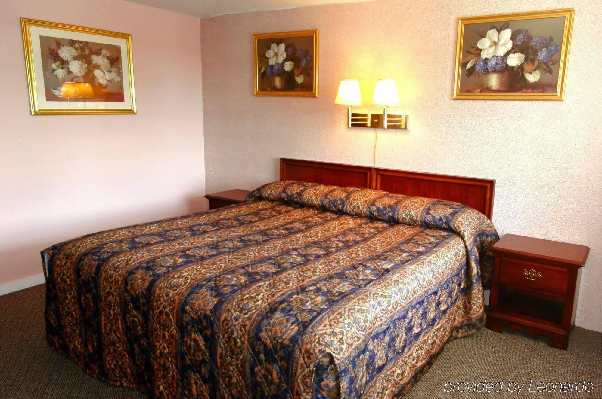 Guestlodge West Dennis エクステリア 写真